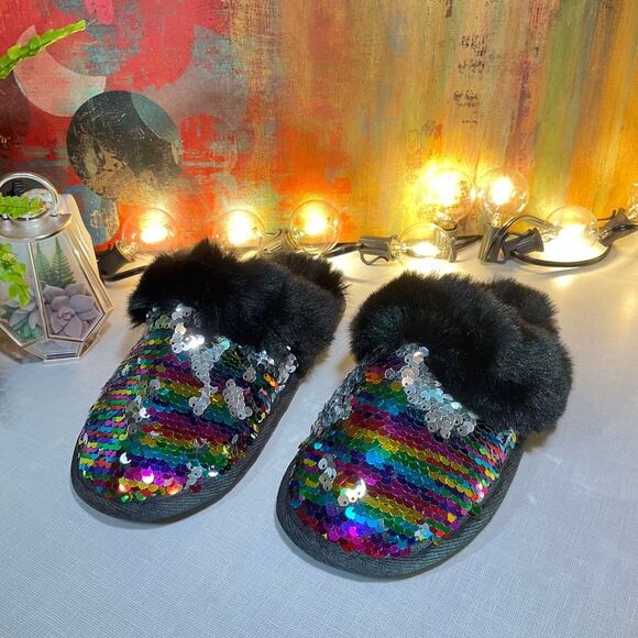 Comfy Slippers, Cute, Faux Fur, Rainbow - Picture 8 of 9
